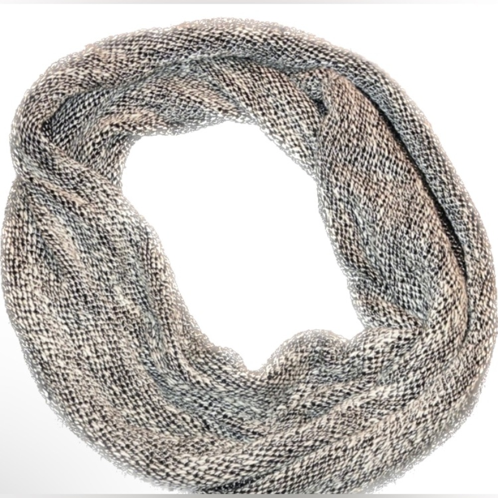 Infinite black and white scarf